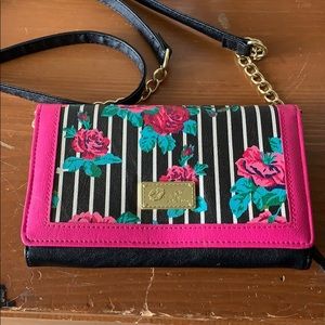 🌹🍃 👛 Betsey Johnson Crossbody Purse 👛 🍃🌹